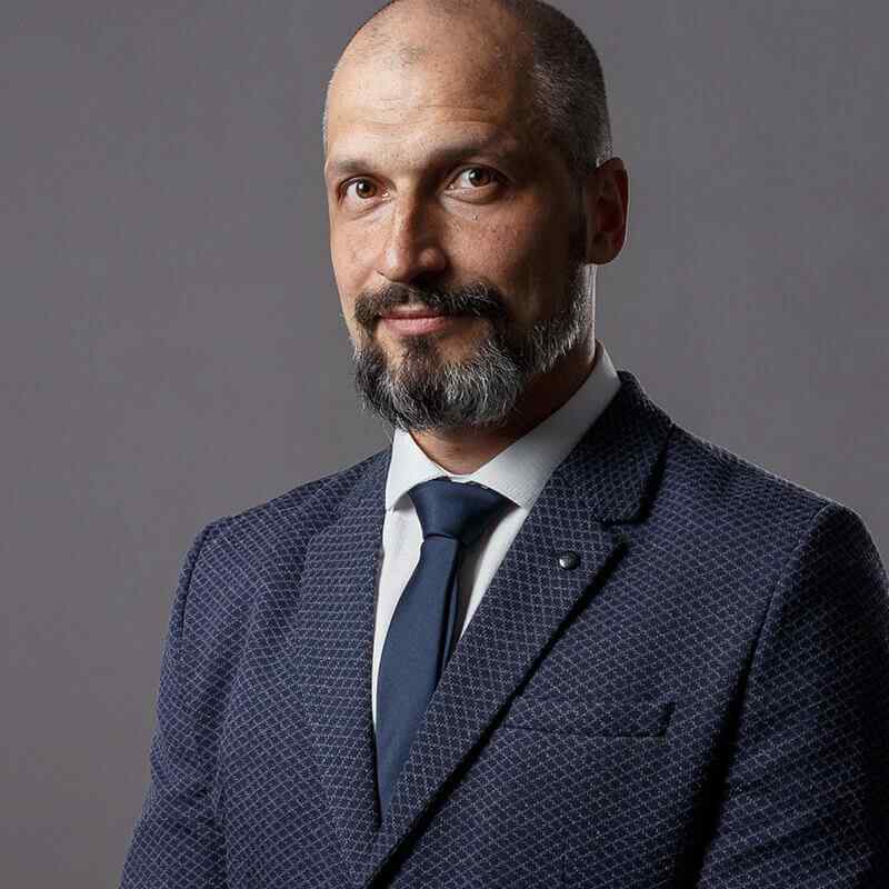 https://patentively.com/wp-content/uploads/2019/10/inner_team_01-1.jpg